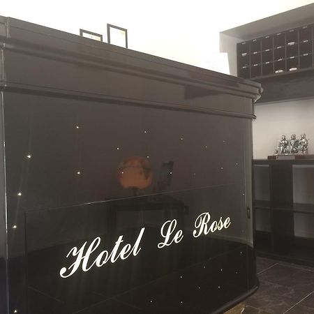 Hotel Le Rose Tivoli Terme Exteriör bild